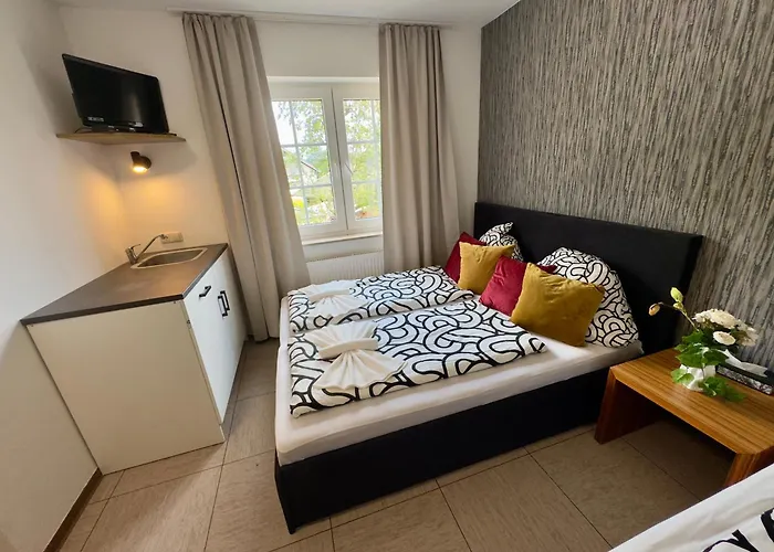 Hotel Moji 3 Landhaus Koeln