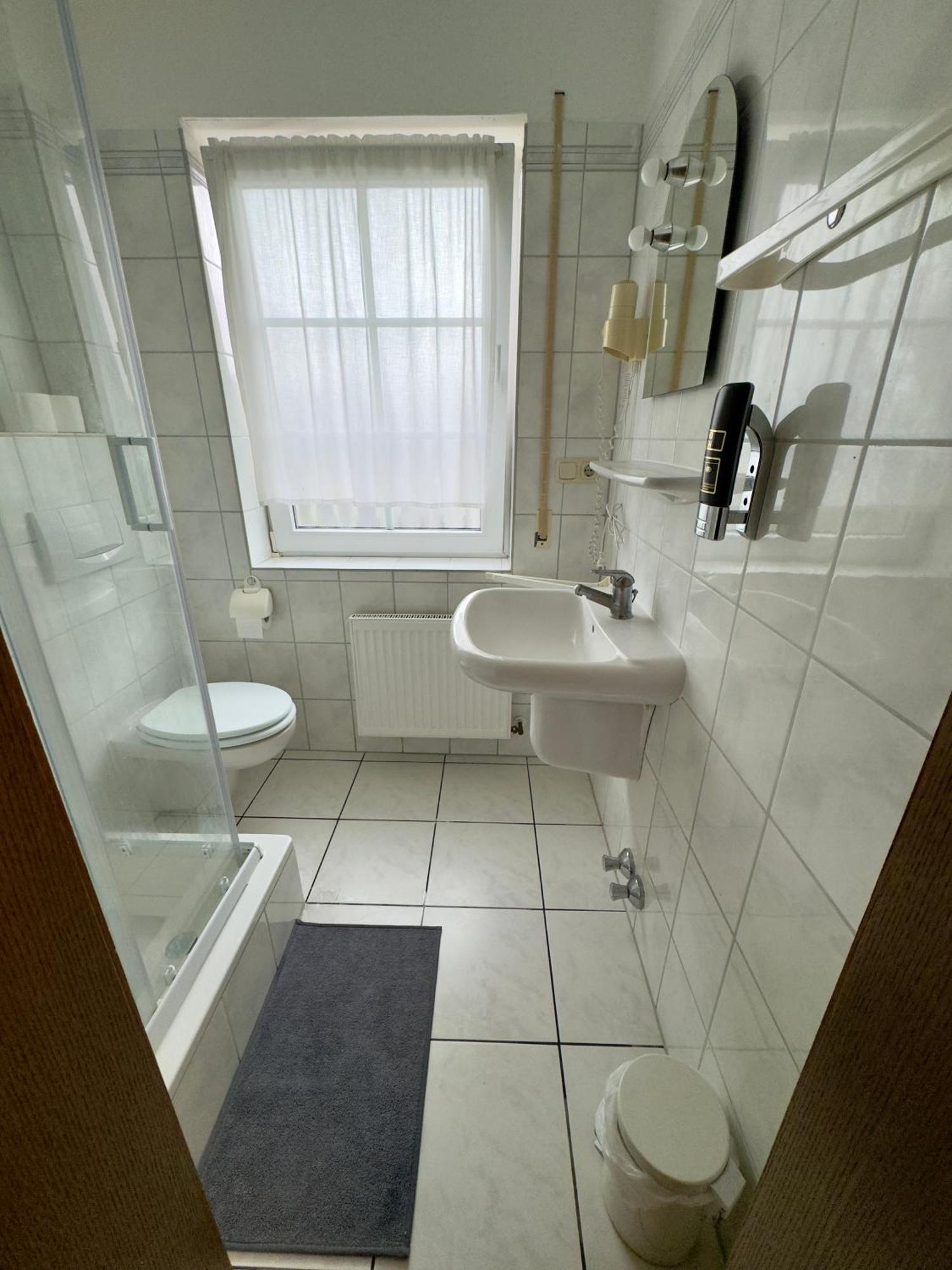 Moji 3 Koeln 4*