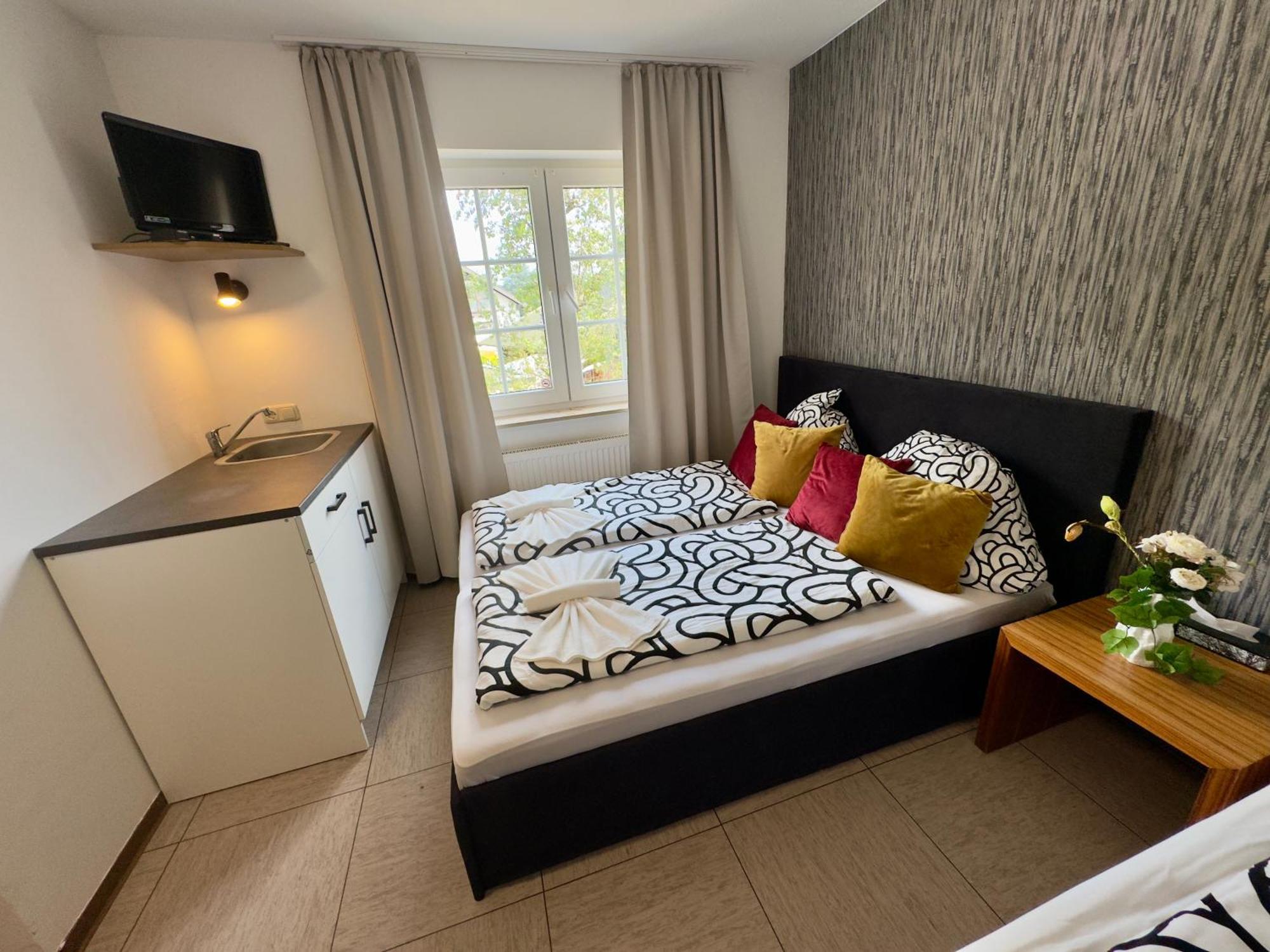 Moji 3 Koeln 4* Lindlar